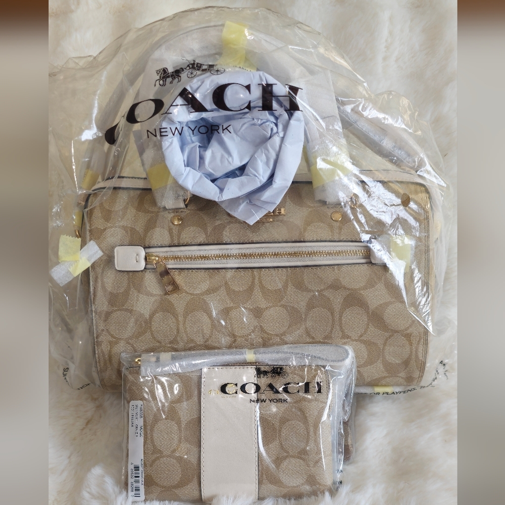 Coach purse and wallet set